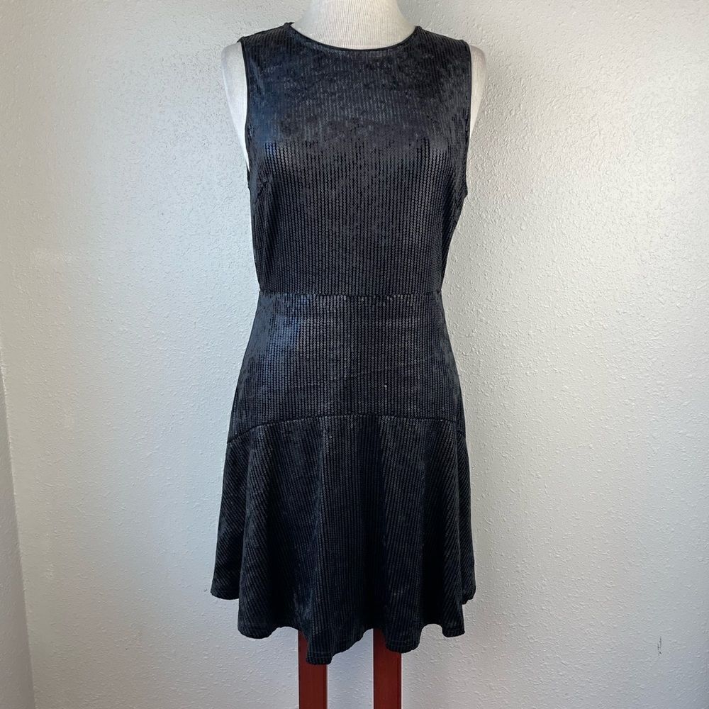Francesca’s Sleeveless Black Sequin Midi Dress Size M EUC